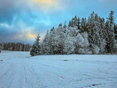 Zakopane Travel Guide: Mountain resort town nestled in the Tatra Mountains for winter sports.